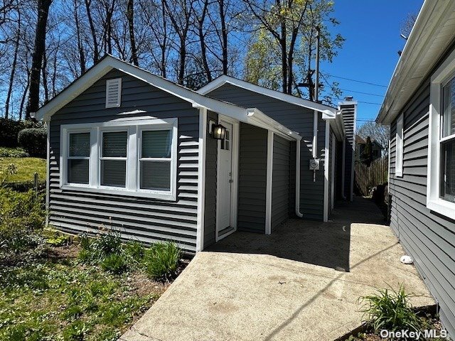 Primary Photo - 21 West Dr
