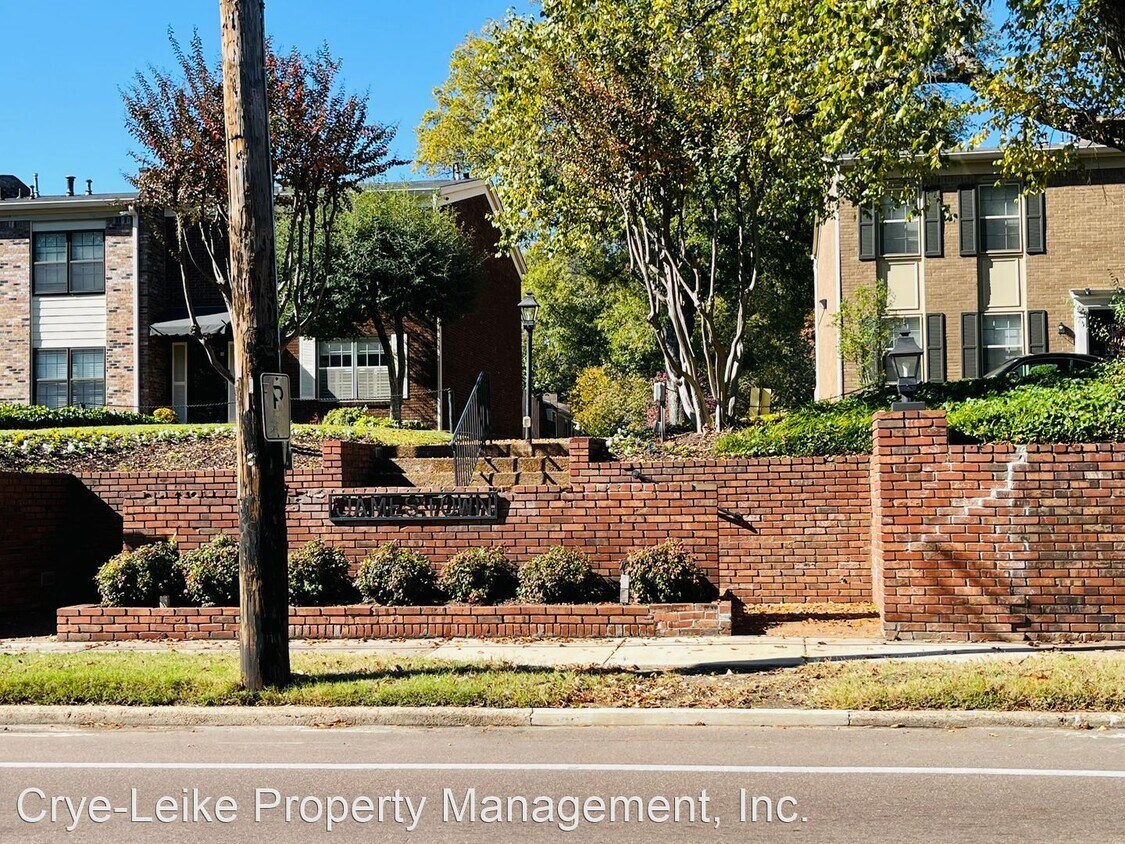 Primary Photo - 3 br, 2.5 bath House - 443 N Highland #3
