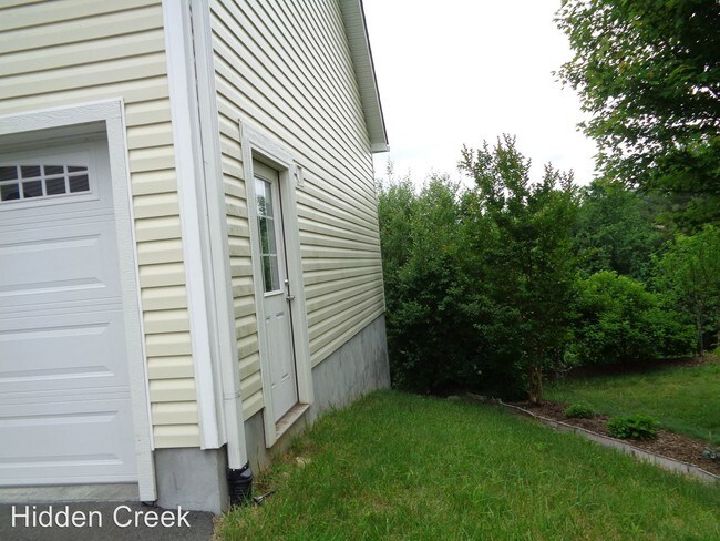 Building Photo - 4 br, 3 bath House - 228 Somerset Drive