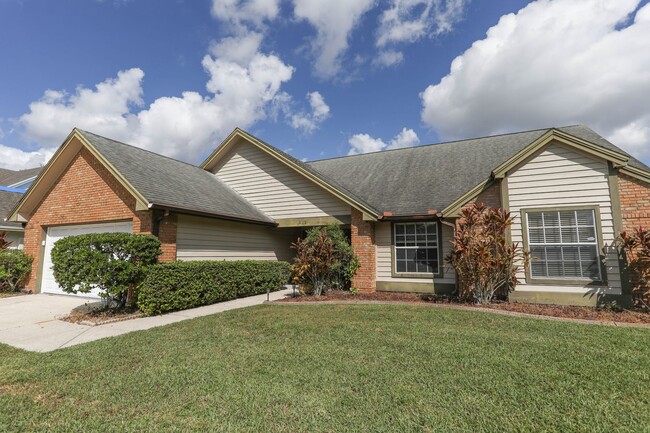 Foto del edificio - 512 White River Dr