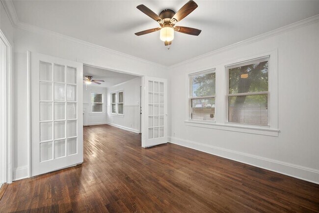 Foto del edificio - 4605 Harmon Ave