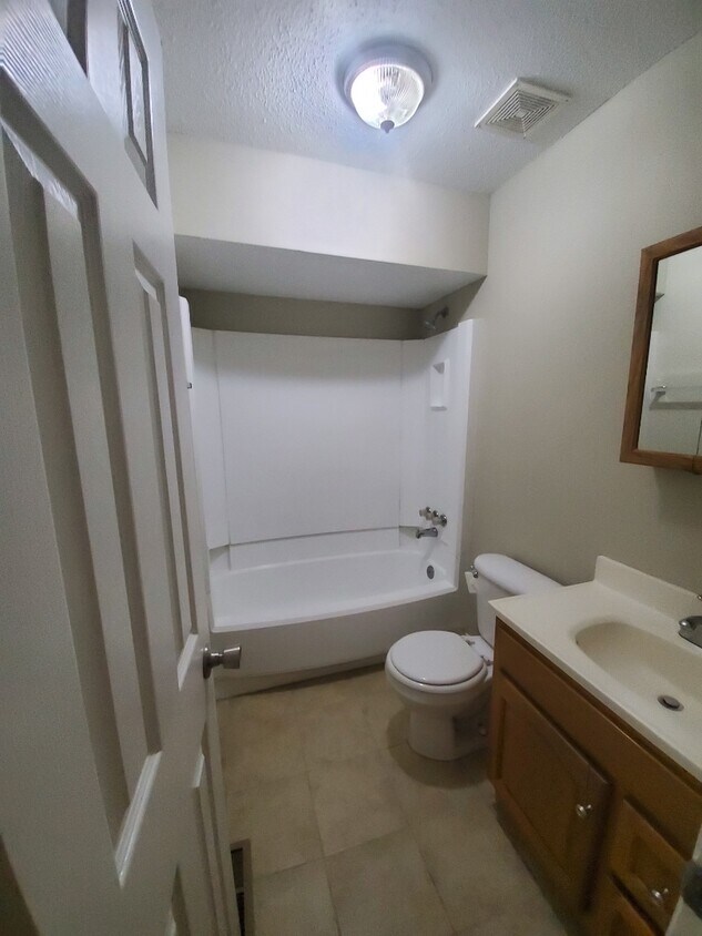 Foto principal - 424 Sharon Blvd