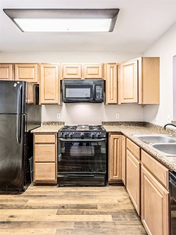 1740 Beechwood Circle N - 1740 Beechwood Cir N