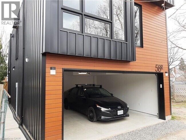 Building Photo - 58 E 24th St