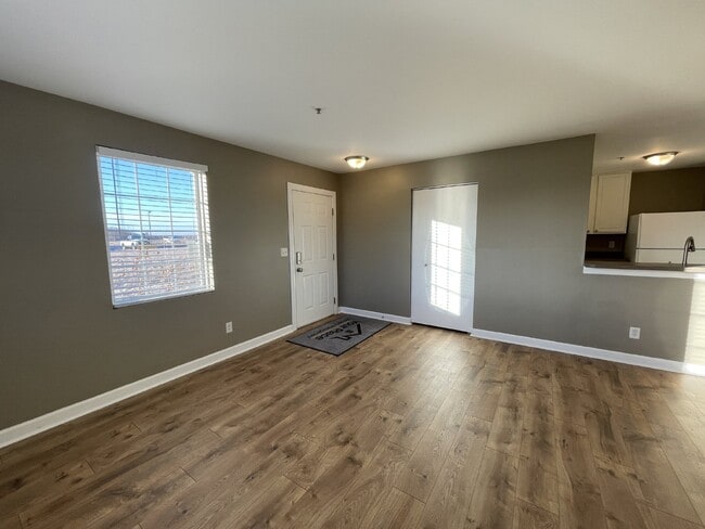 Building Photo - Spotless RANCH 2 Bed, 2 Bath Condo With 1 ...
