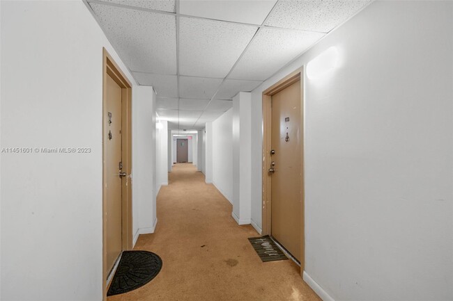 Foto del edificio - 4154 Inverrary Dr