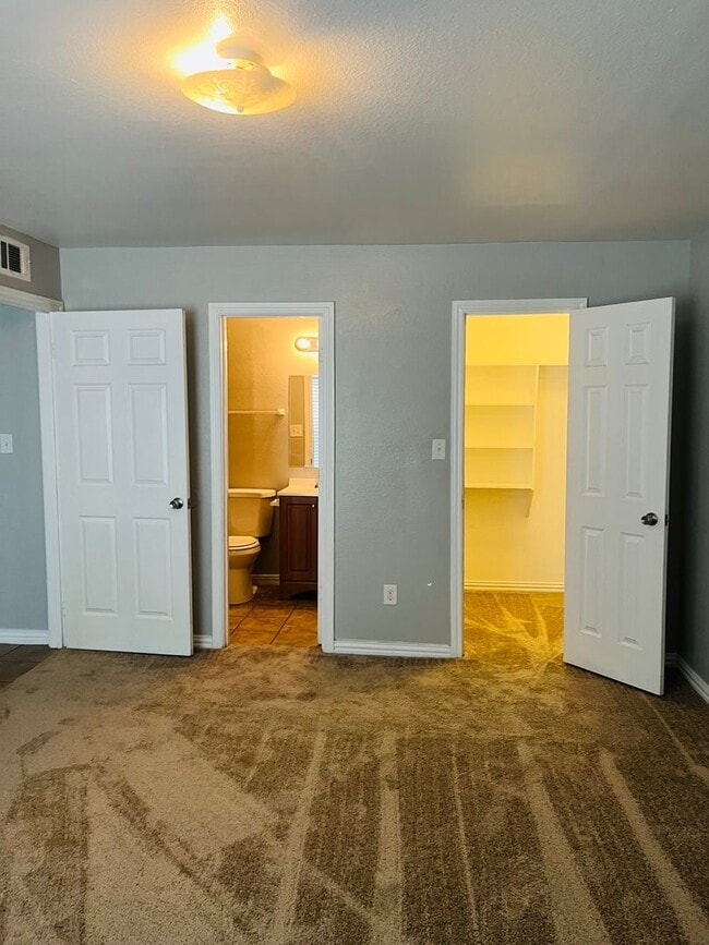 Building Photo - 6764 Trail Lake Dr