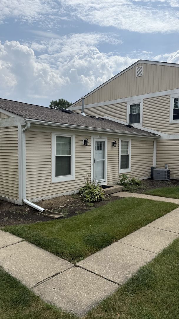 Building Photo - 306 Russet Way
