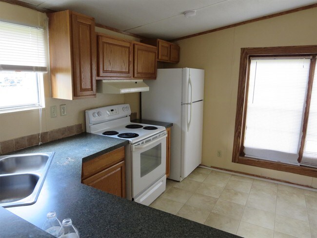 Building Photo - 1345 Fm 405 Rd