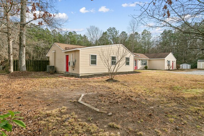 Foto del edificio - Updated Large Home with Private In-Law Suite Near Gloucester Main Street