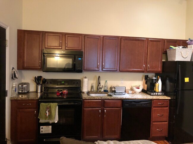 Kitchen - 1533 N 15th St