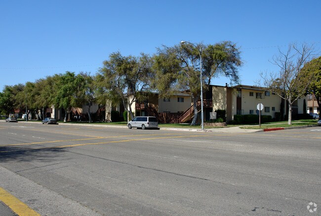 Foto del edificio - Ocean Avenue Apartments