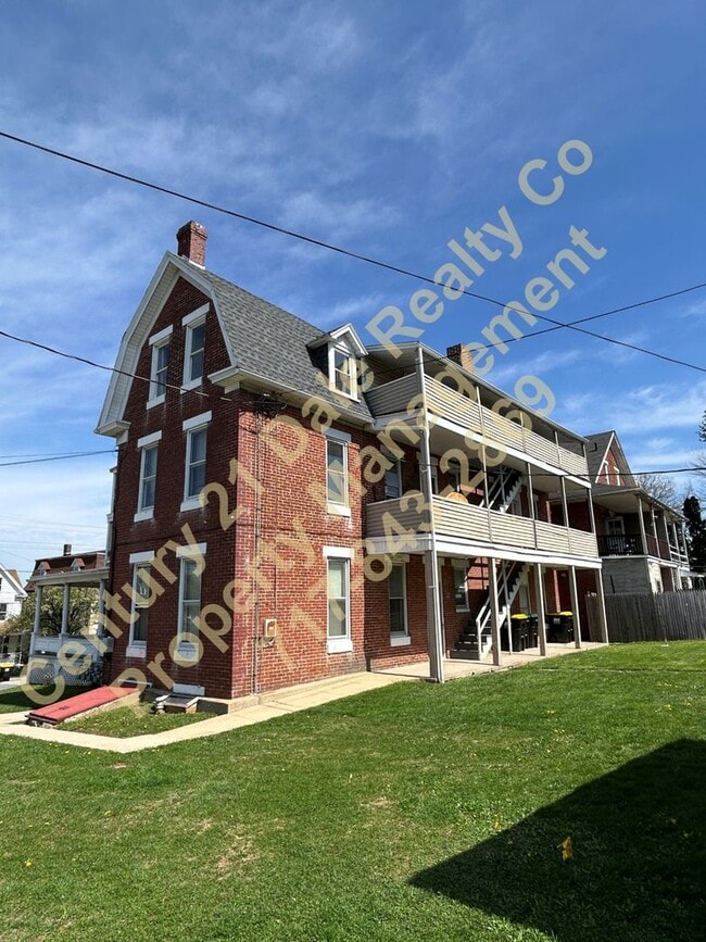 Building Photo - 362 W Broadway