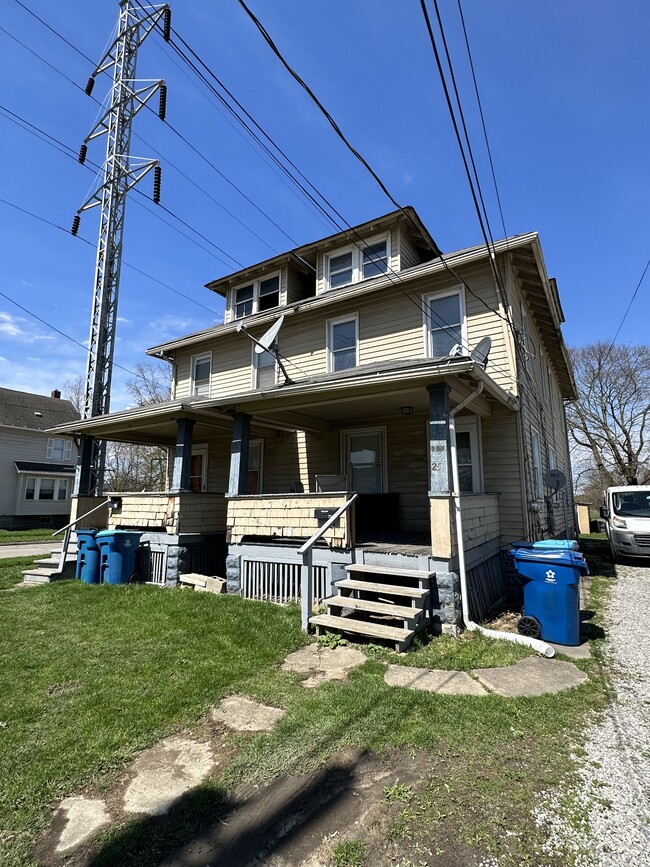 Foto del edificio - 251 Maplewood Ave