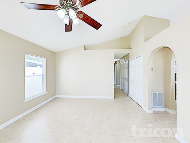 Foto del edificio - 6836 Playpark Trail W