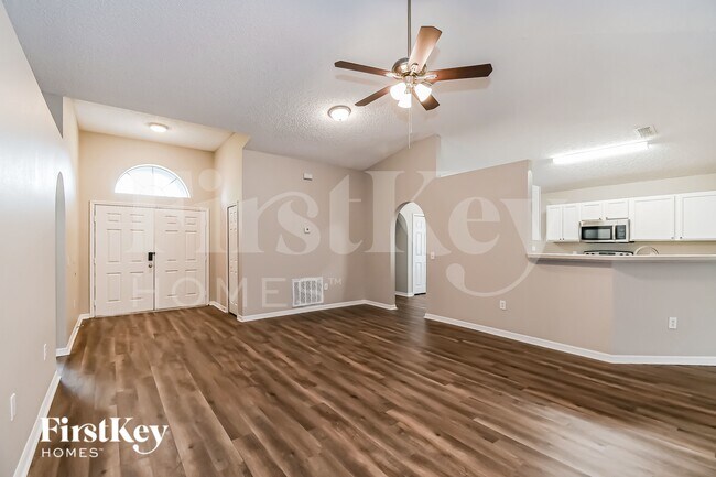 Foto del edificio - 5508 Ortega Park Blvd