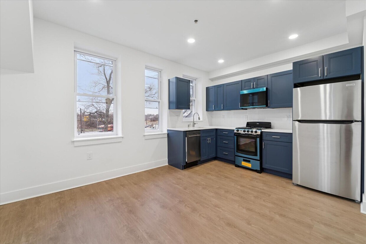 Foto principal - 812 W Roosevelt Blvd