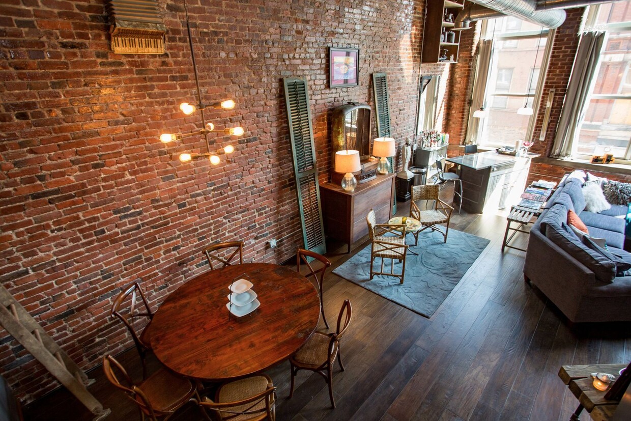 Primary Photo - One of a Kind Furnished Condo in the Heart...