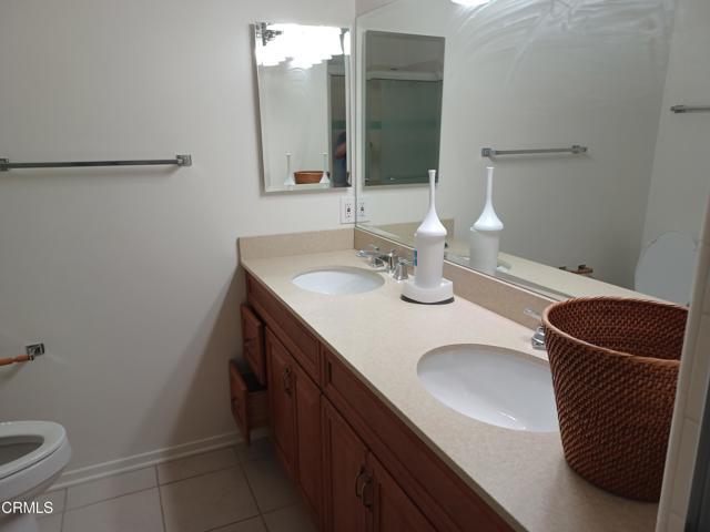Building Photo - 1593 La Jolla Dr