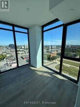 Building Photo - 3009-3009 Novar Rd