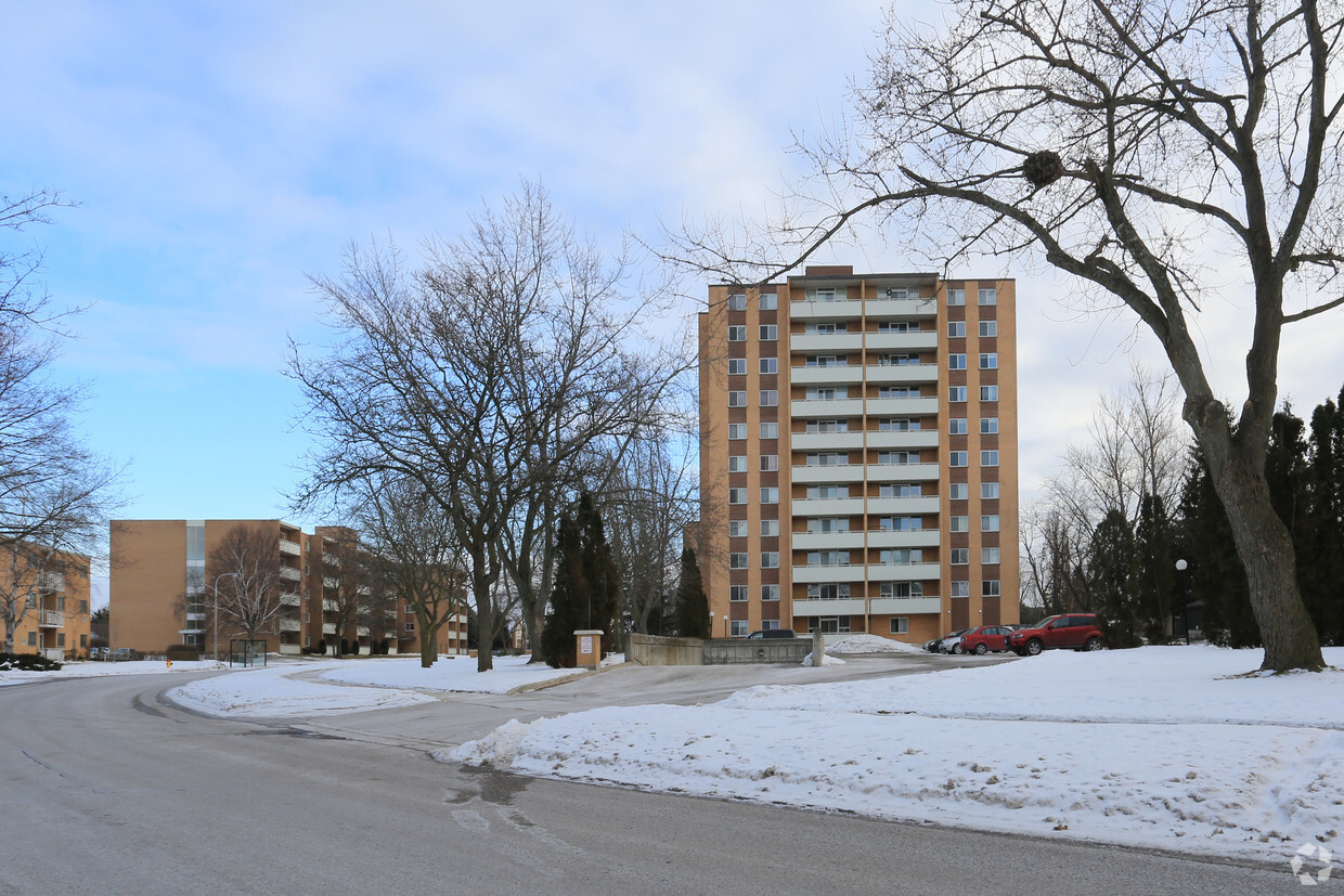Building Photo - Kloster Court