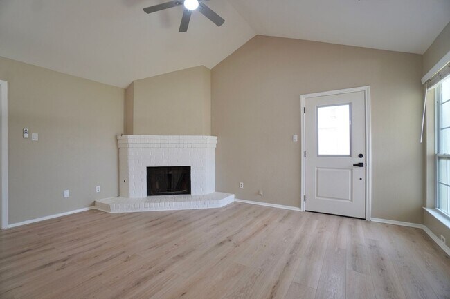Building Photo - 508 Greenlawn Blvd