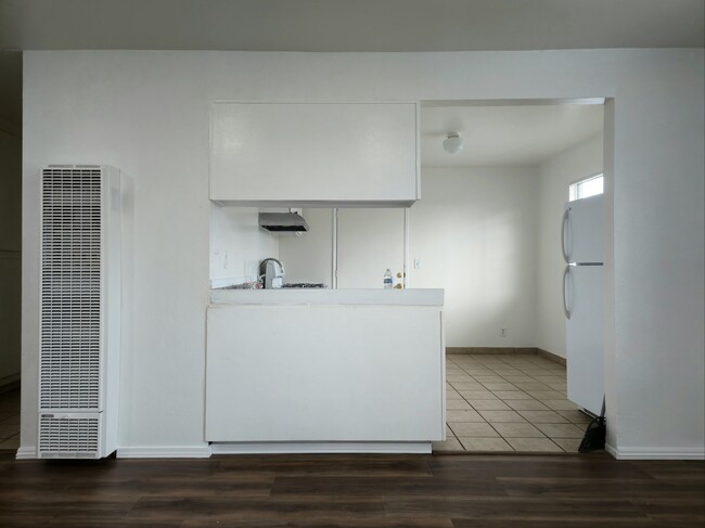 Building Photo - 201 Park St