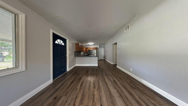 Foto del edificio - 8972 67th St