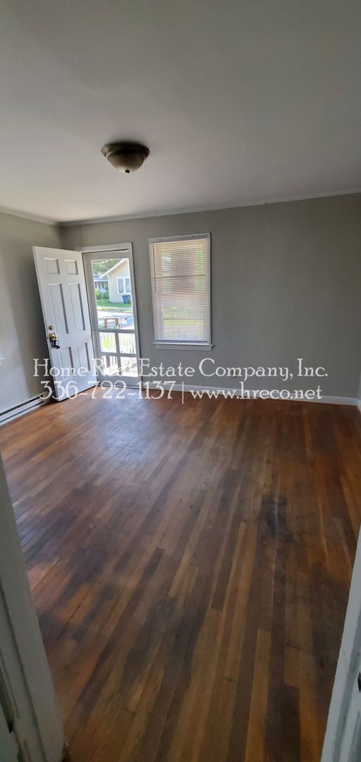 Foto del edificio - 834 Gray Ave NE