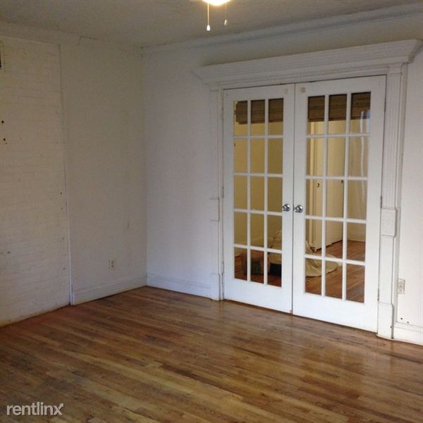 Building Photo - 147 Halsey St