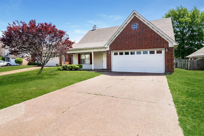 Building Photo - 9115 Park Crest Dr