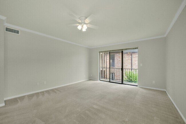 Building Photo - 2400 N Braeswood Blvd