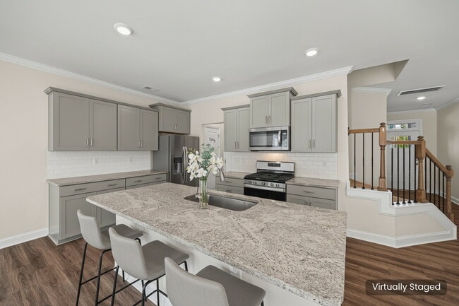 Building Photo - Lake Wylie Townhome with amazing amenities!