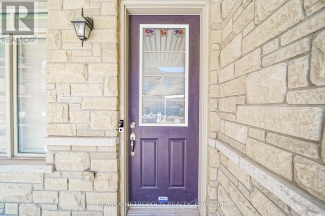 Building Photo - 17 Hickling Ln