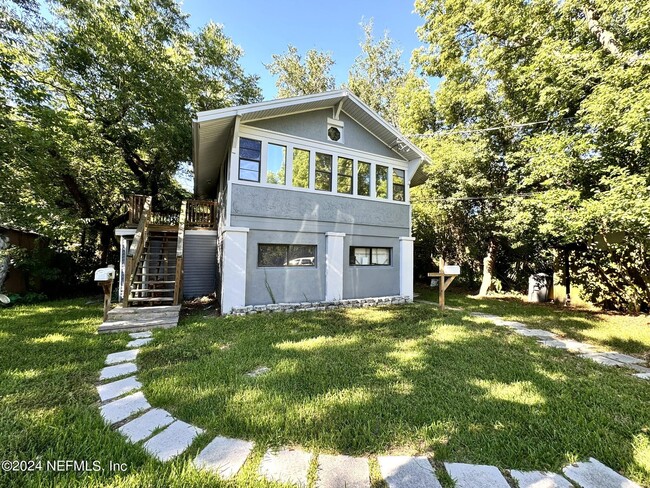 Building Photo - 2611 Green St