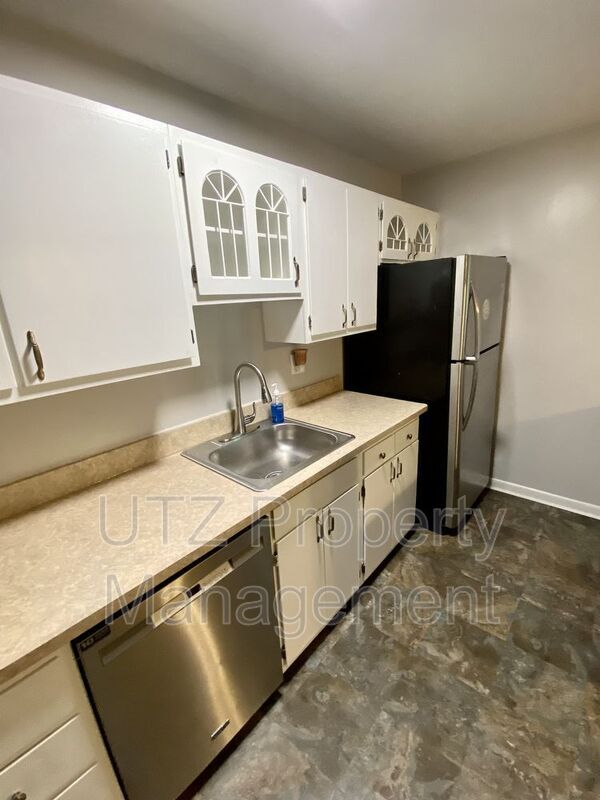 Building Photo - 205 Erin Way