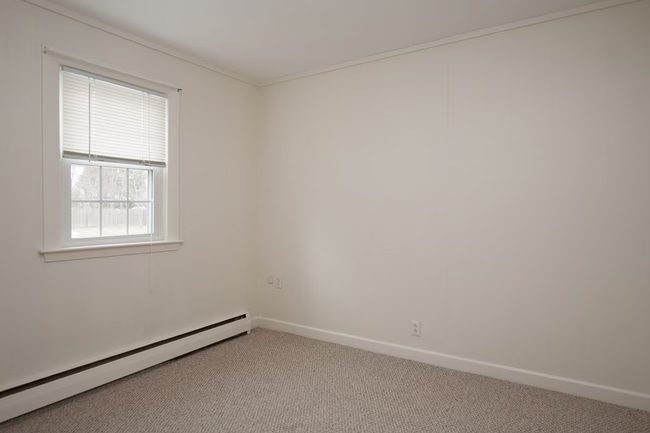 Building Photo - 142 Belknap St