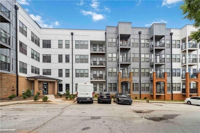 Building Photo - 898 Oak St SW