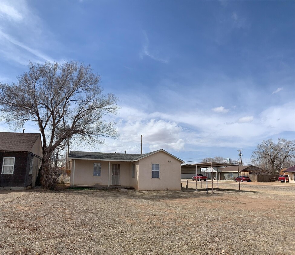 Primary Photo - 1220 S Lea St