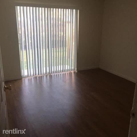 Building Photo - 3 br, 2.5 bath Townhome - 831 Cypress Way E