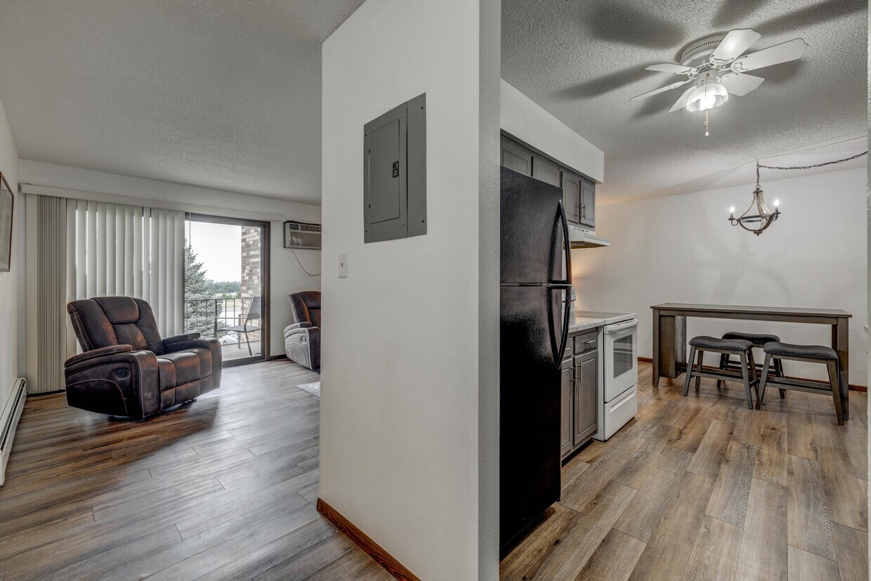 Foto principal - 4400 S Poplar St