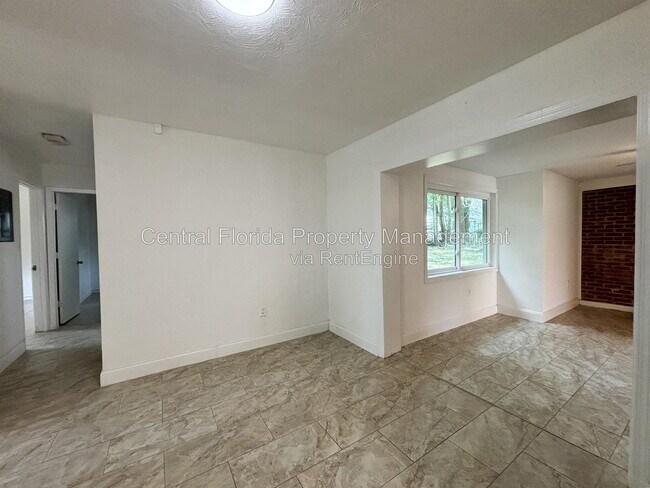 Foto del edificio - 4606 Meadowbrook Ave