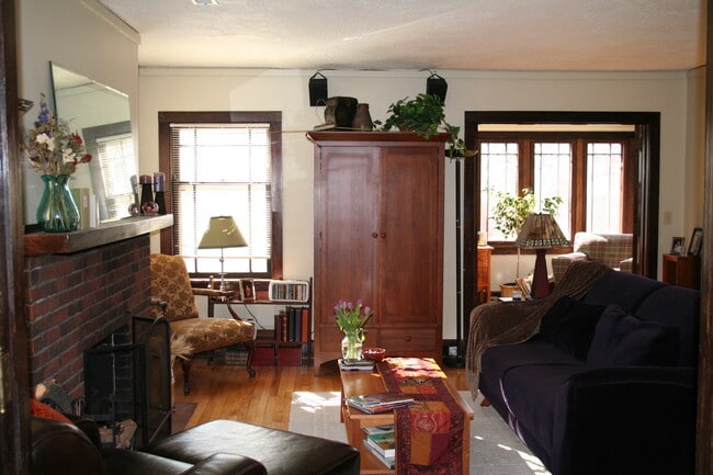 Living Room - 314 W Wilson St