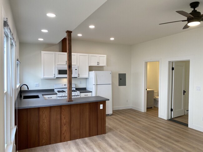 Building Photo - 921 I Street