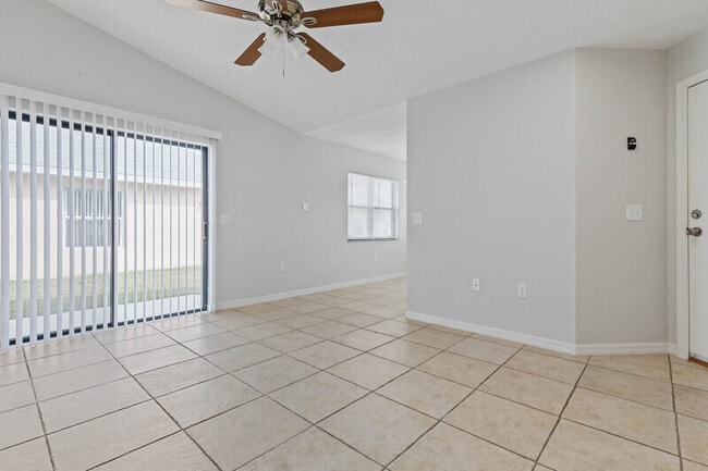 Building Photo - 29 Wood Arbor Ln