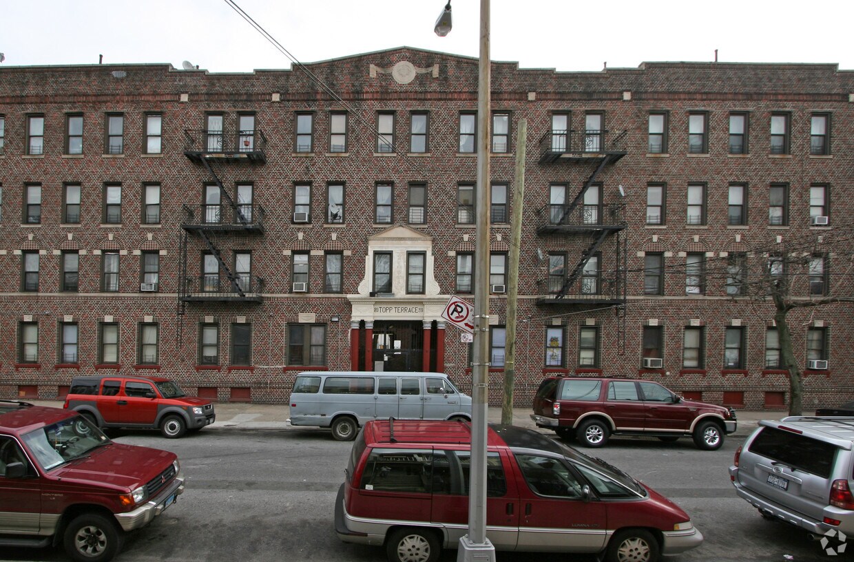 Primary Photo - 189-209 E 34th St