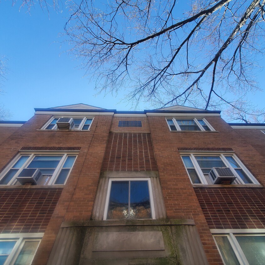 1518 N Harlem Ave Unit 1W, River Forest, IL 60305 Apartments in River