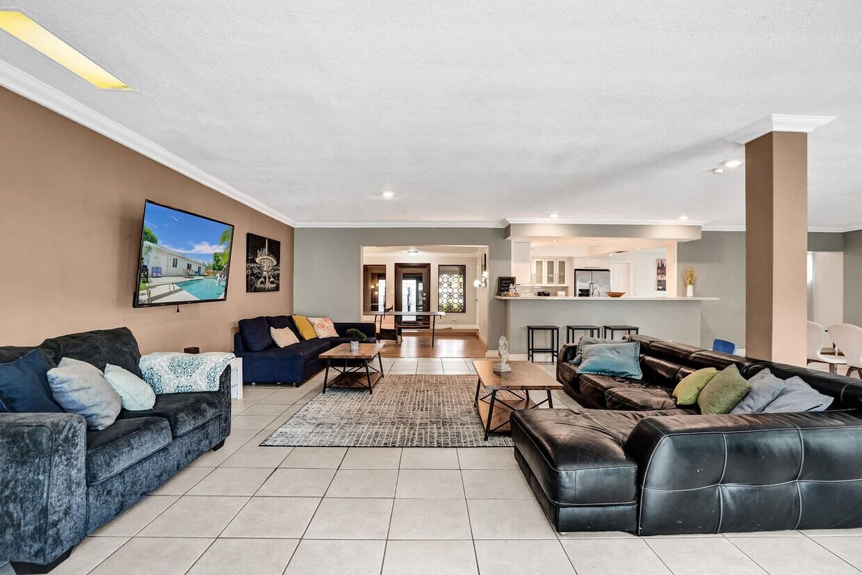 Foto principal - 5415 Harrison St