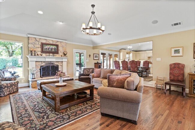 Building Photo - 417 Carter Dr