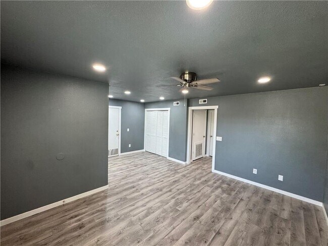 Foto del edificio - 70 N Hunter St